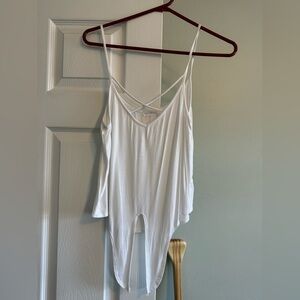 FREE WITH PURCHASE  EUC FULL TILT TOP SIZE MEDIUM